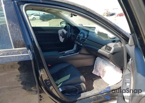 2019 Honda Accord Touring 2.0T z USA, uszkodzony, nr VIN 1HGCV2F96KA034782